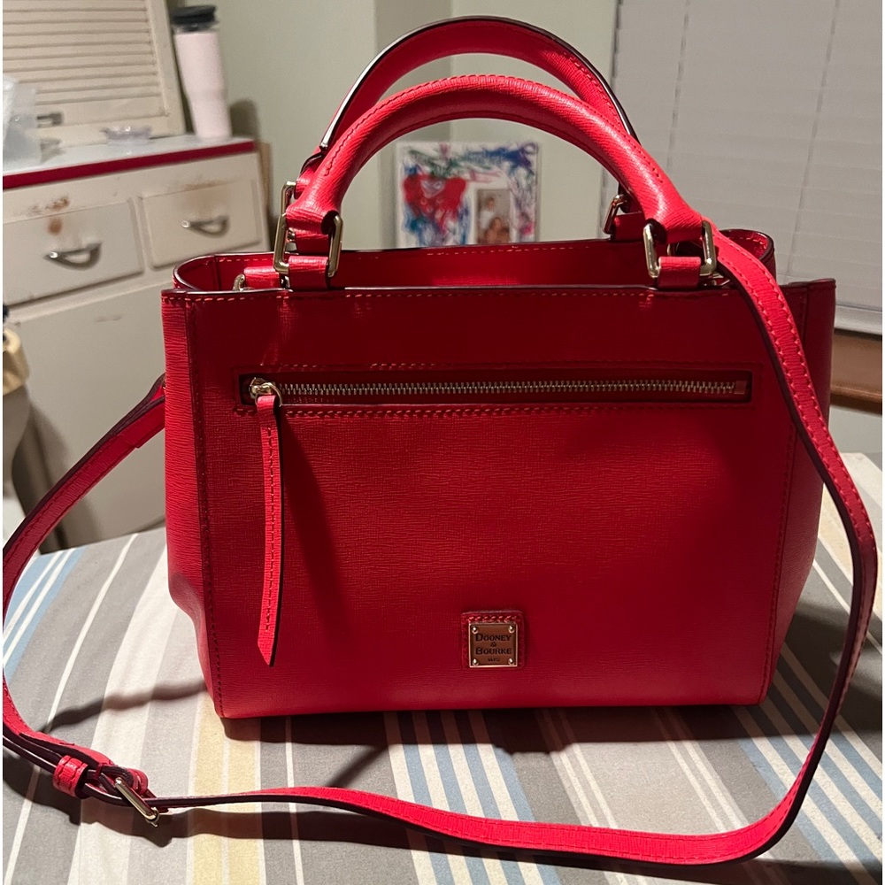Dooney & Bourke small zip satchel